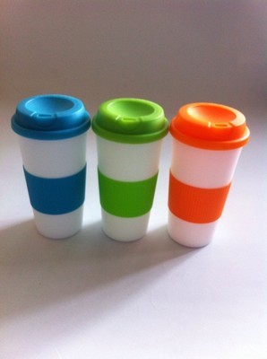 PP塑料杯與雙層咖啡杯 廠家直供的優(yōu)勢與應(yīng)用